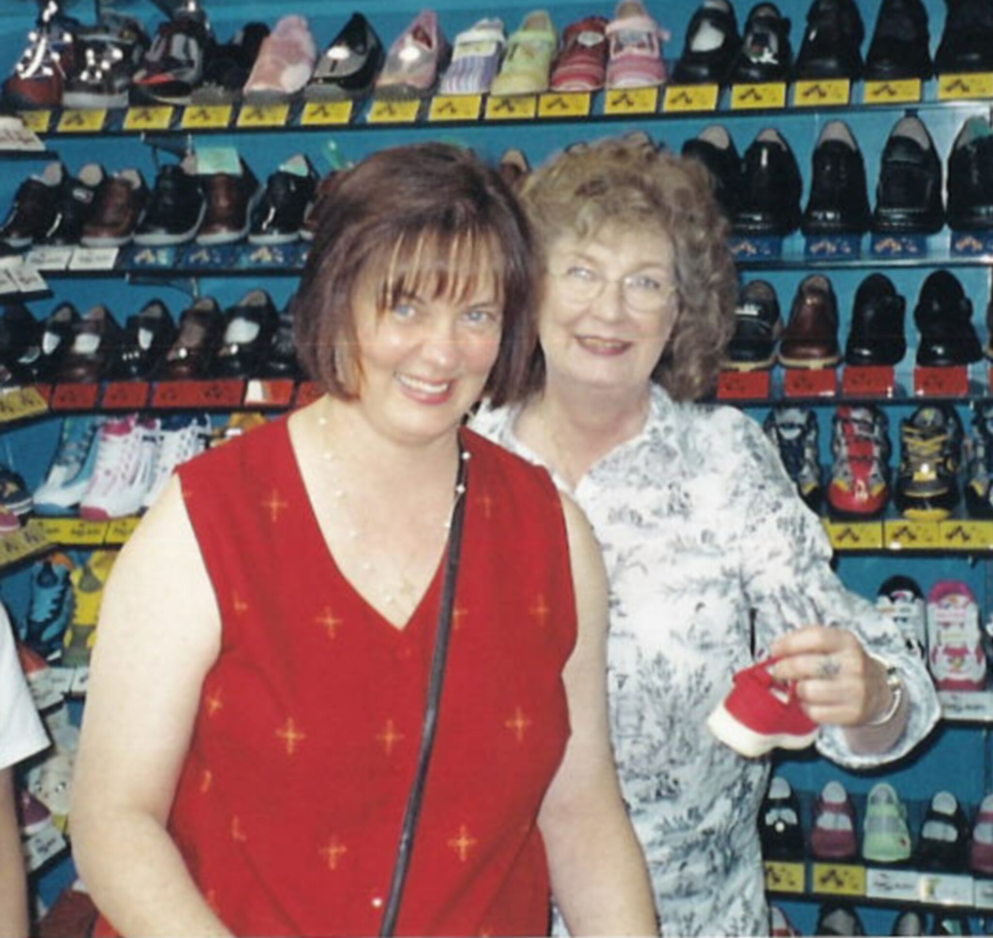 debbiefaybuyingshoes.jpg