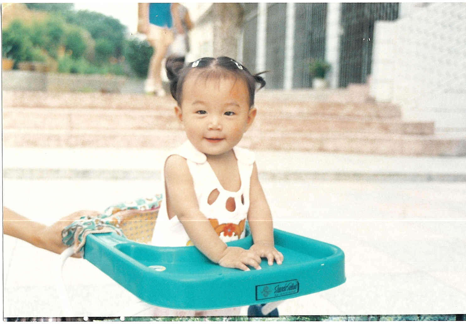 hannaearlysummer2001.jpg
